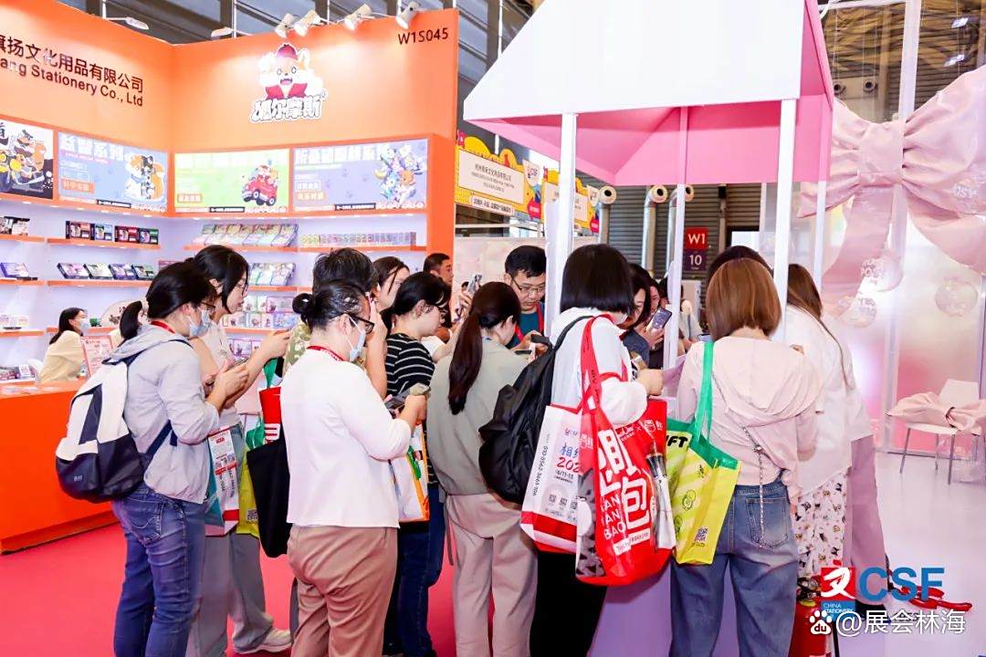 第120届中国文化用品交易会 工艺品的创新与传承